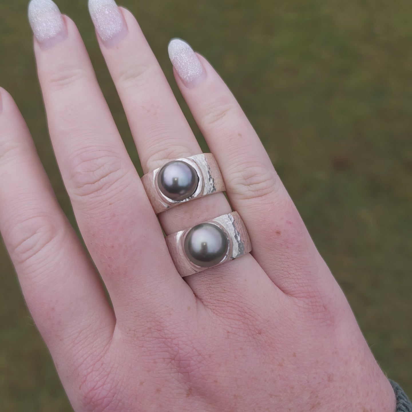 Tahitian Peacock Pearl Hammered Cigar Band