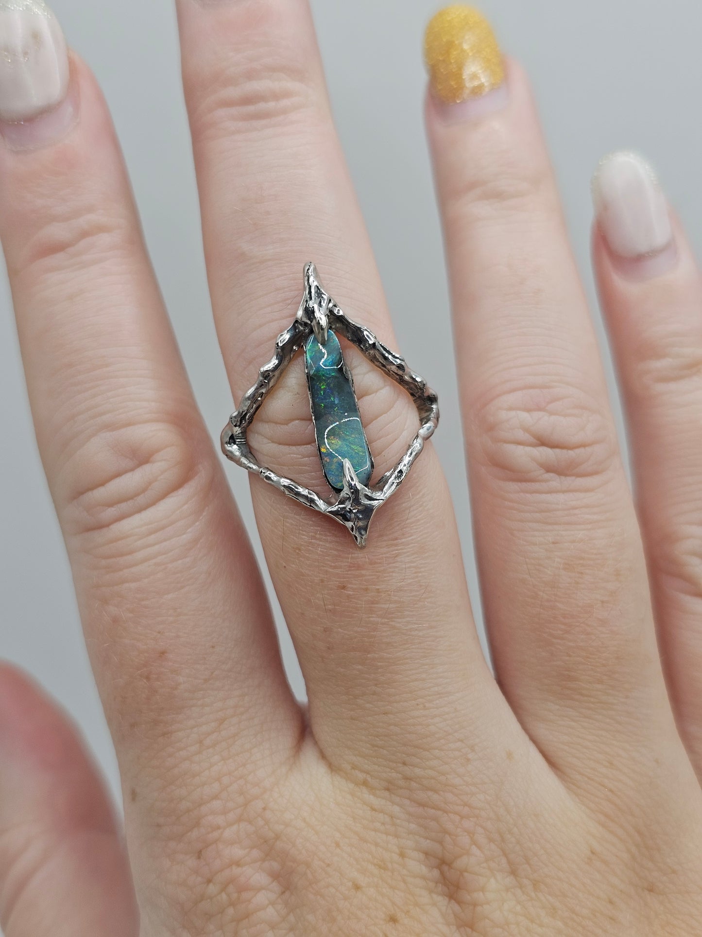 Eye Of The Ocean Ring (8.5)