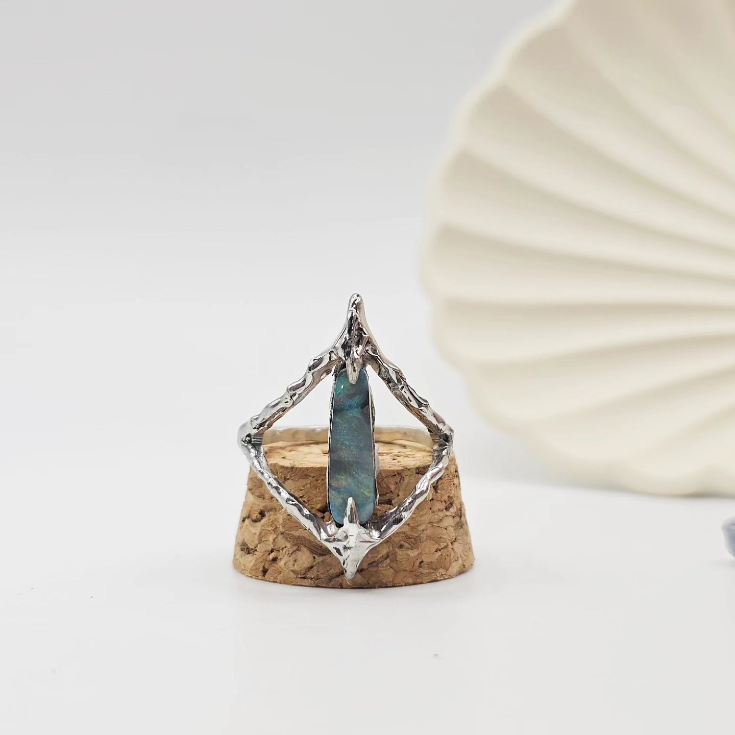 Eye Of The Ocean Ring (8.5)