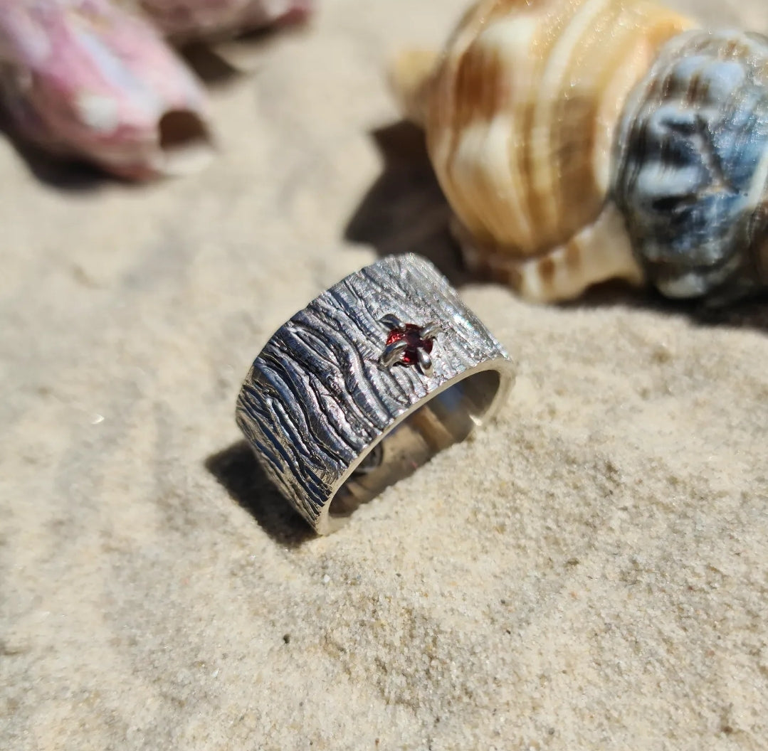 Woodgrain Silver Ring with Natural  Red Garnet (9 1/4)